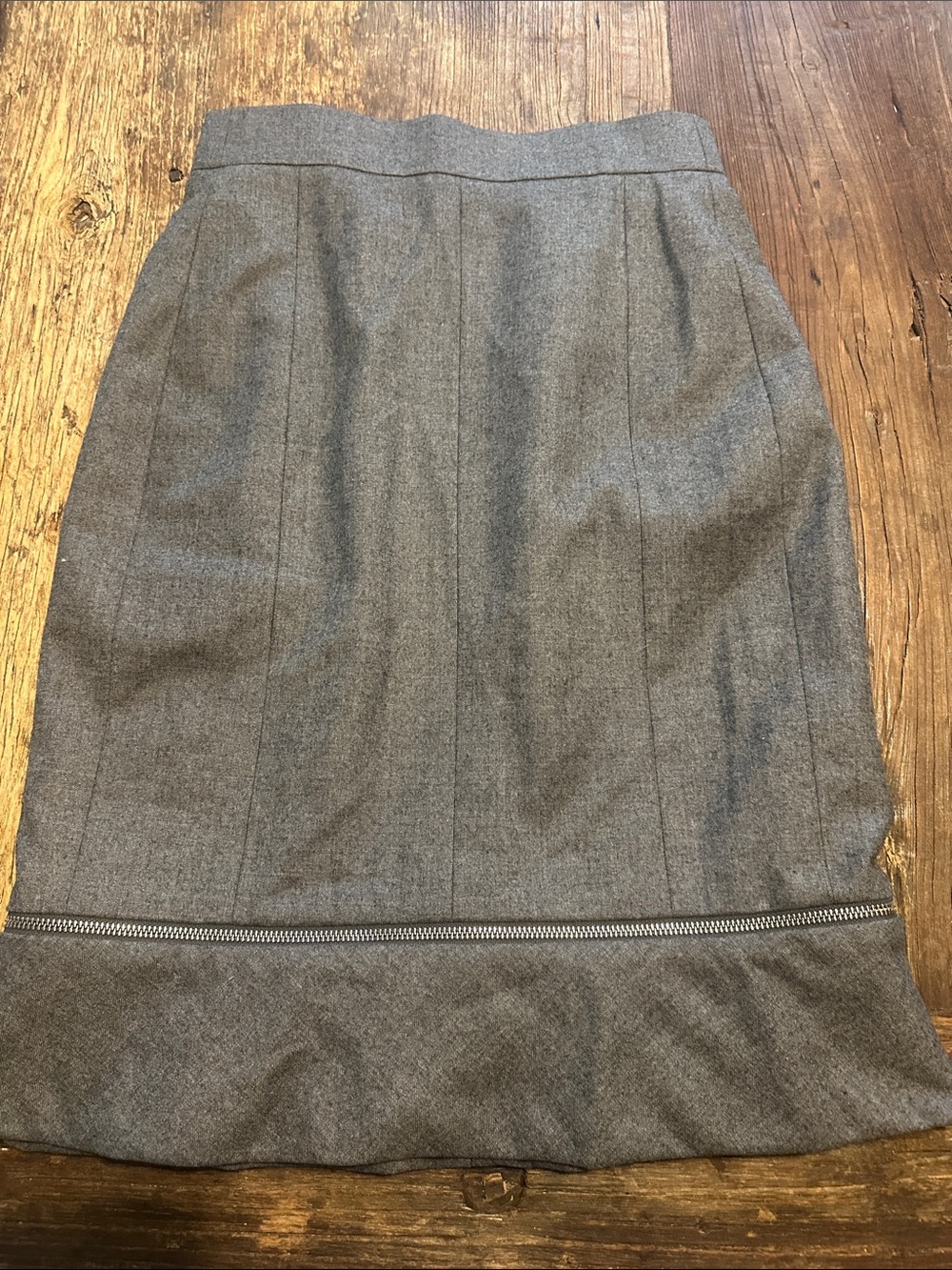 Akris punto gray wool pencil skirt size 8